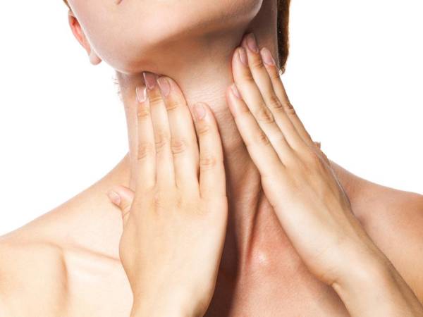 pattanás a nyakon ómen 