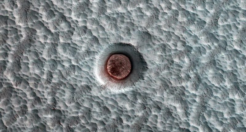 A NASA egy évtizedig figyelte a jég változását a Mars kráterében 