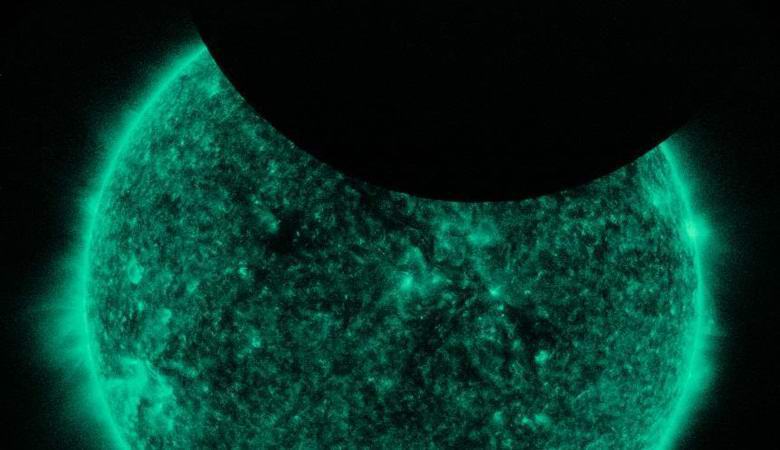 A NASA egy titokzatos bolygót fényképezett, amely hirtelen a Nap közelében repült