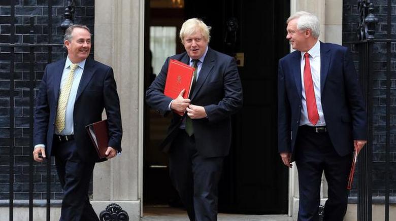 Nevét a legalacsonyabb szakmának - politikusnak