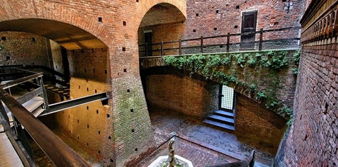 Leonardo da Vinci ismeretlen freskói a Sforza-kastélyból