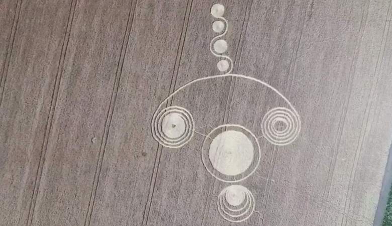 Oroszországban megjelent egy érthetetlen kör a pályán