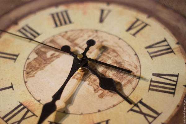 ómen megtörni az órát 