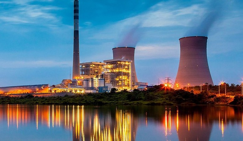 Megújuló energiával és atomerőművekkel