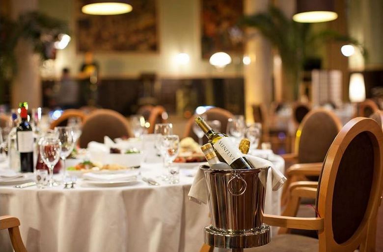 A kannibálok japán étterméről: hogyan születnek hamis hírek