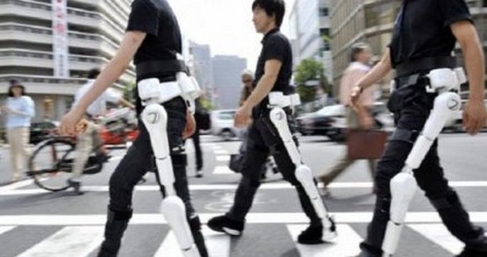 Nem illékony külső csontvázat öltözünk fel - kevesebb erőfeszítést teszünk