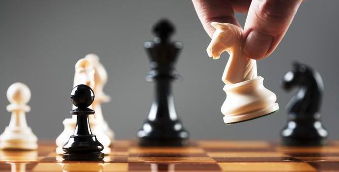 Egy orosz legyőzte az egész kínai csapatot a sakkban