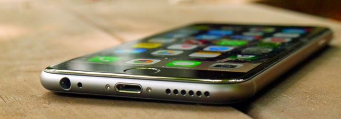 Vigyázat: az Apple amerikai okostelefonja!