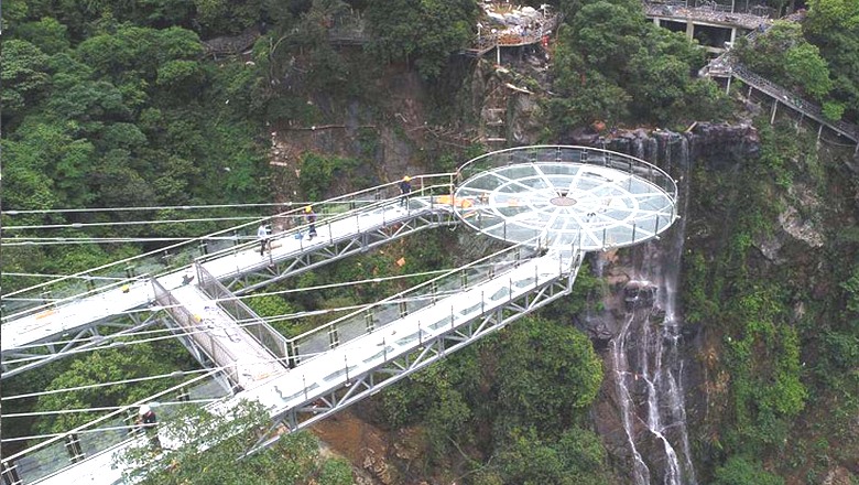 Üveghidaktól egy üvegmegfigyelő fedélzetig