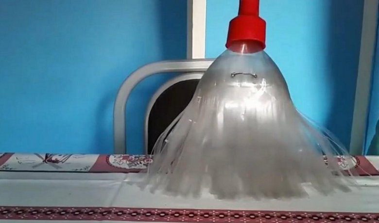 Nagy udvari seprű műanyag palackokból