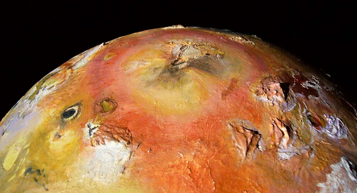 A Loki vulkán várható kitörése a Jupiter műholdján