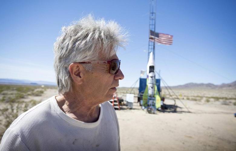 Egy nyugdíjas gyorsváltó rakétával szállt fel, hogy bizonyítsa a Föld síkját