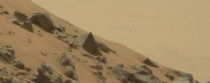 A piramisok szétszórtak az egész világegyetemben.