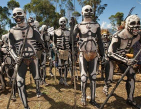 Törzsek párhuzamos világból