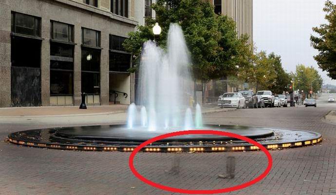 Kísérteties csizma sétált az amerikai városban