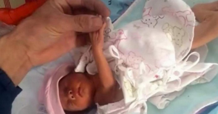 A lány élve eltemetve csodálatos módon túlélte