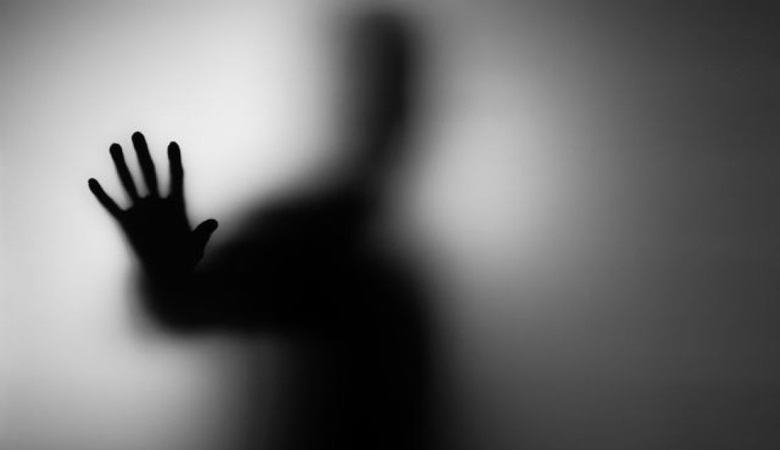 A Poltergeist megrémíti az iskolásokat az osztály alatt