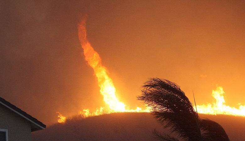 Csodálatos videó egy tűz tornádóval, amelyet Portugáliában lövés
