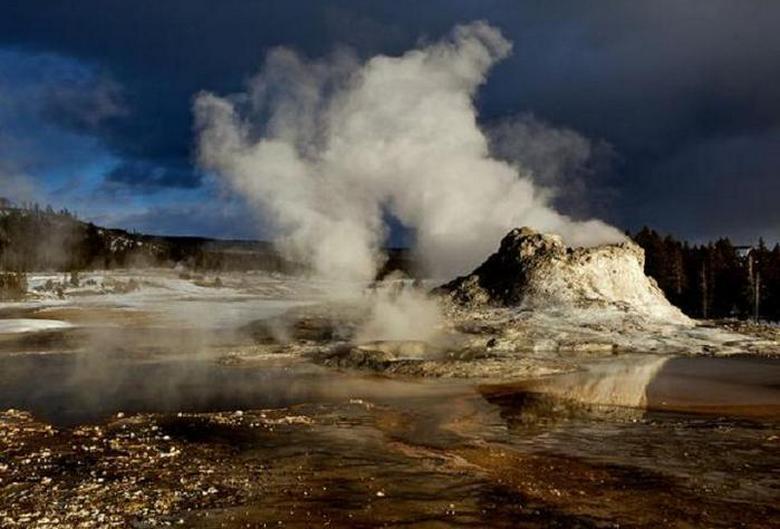 Egy napfogyatkozás után a Yellowstone-i vulkán aktivitása drámaian megnőtt.