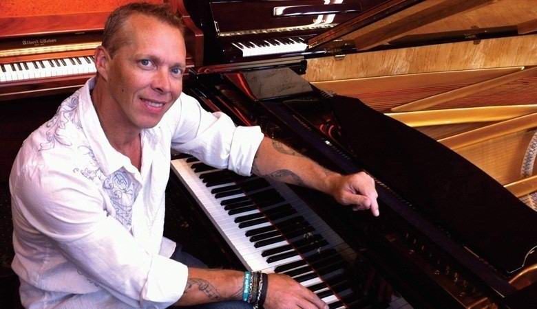 A sérülés után a férfi lenyűgöző zenei tehetséget szerzett