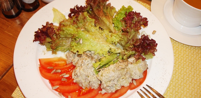 Enni kell egy tükör előtt