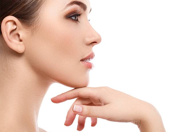 Pattanás az állon: mit fog mondani az ómen? 