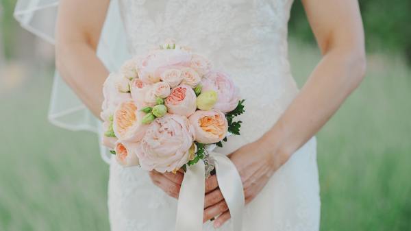 miért álmodik anya esküvője 