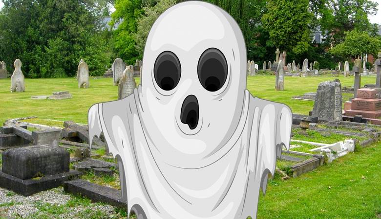 A szellem egyenesen a brit kamera lencséjébe repült.