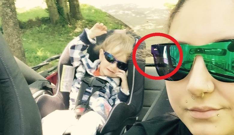 Egy kísérteties arc megjelent egy váratlan helyen egy nő szelfjén