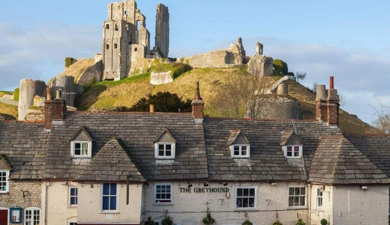 A kísérteties arc egy angol kocsmában merült fel