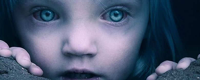 Egy tinédzser szelleme kéznyomatot hagy a falon