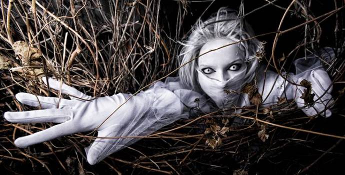 Egy gyermek szelleme a kamera előtt játszott