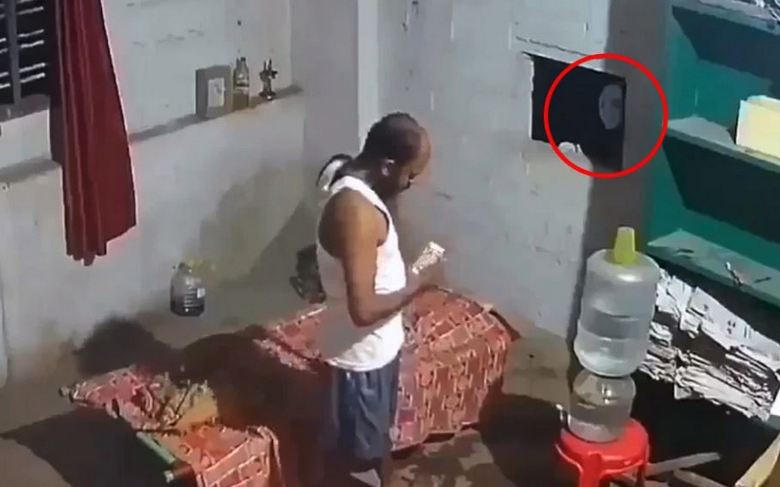 A szellemek folyamatosan figyelnek minket.