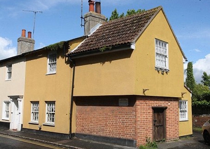 Kísértetjárta ház eladó - csak a bátornak