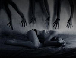 Tizenöt lélek egy testben