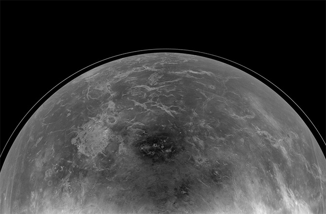 A radar megnyitotta a földlakók számára a Vénusz felületének képét  title=