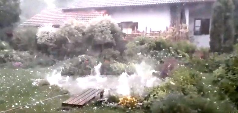 Pusztító elemek - egy teniszlabda méretű jégeső esett Németországba