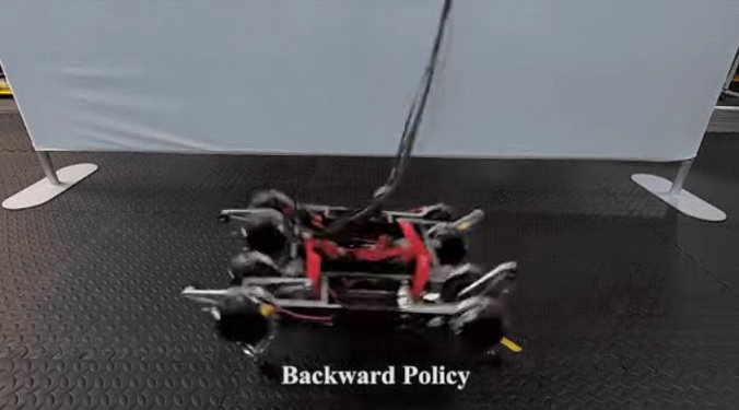 A robot először megtanulta járni emberi segítség nélkül