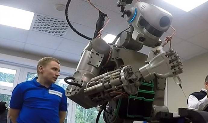 Az orosz tudósok bevezettek egy humanoid űrrobotot