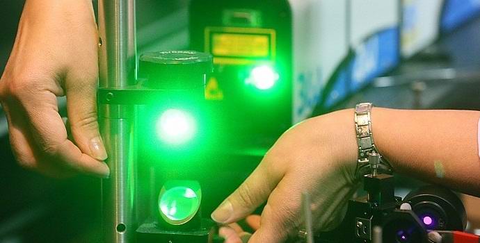 Az orosz tudósok kifejlesztettek egy gerendát az akkumulátorok töltésére