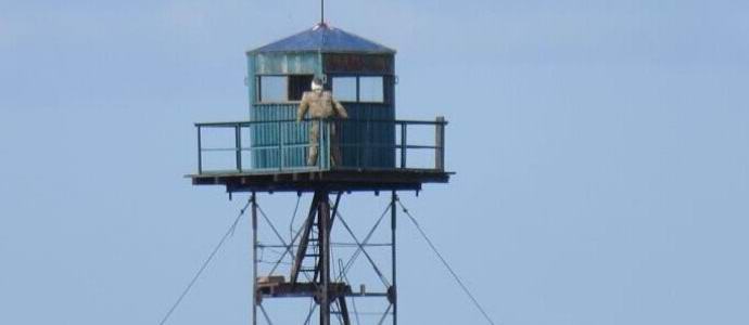 Az Oroszország és Kína közötti határt bátor madárijesztő őrzi