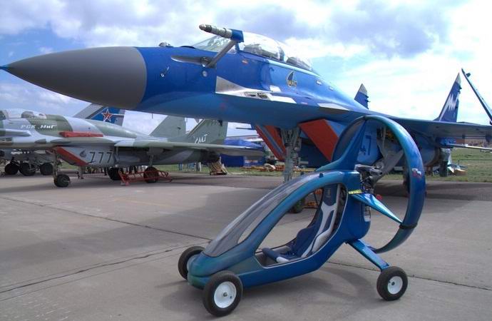 Az oroszok repülő, úszó és vezető járművet hoztak létre