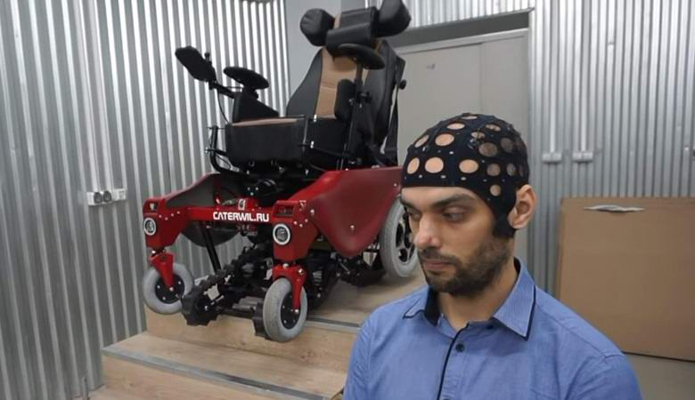 Az orosz tolószéket készített a gondolat ereje által