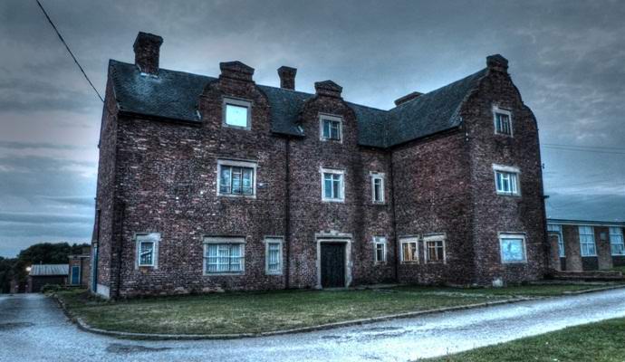 Egy francia nő hihetetlenül tiszta szelleme fényképezett.