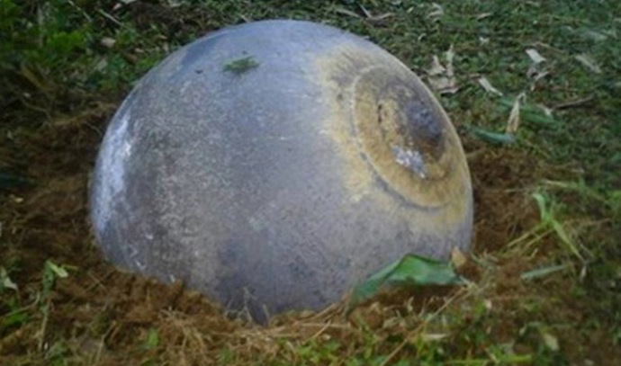 Labdák esnek az égből