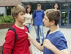 Az iskolai sérelmek évtizedek után tükröződnek a pszichében