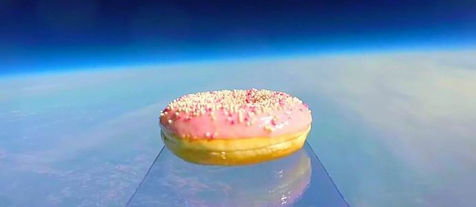 A svédeknek sikerült fánkot dobniuk az űrbe