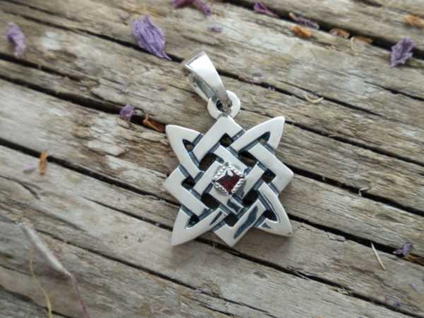 svarozich amulett értéke 