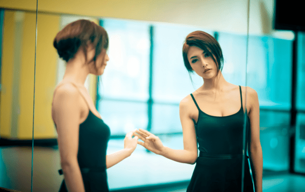 szavak, amelyeket nem lehet kimondani a tükör előtt 