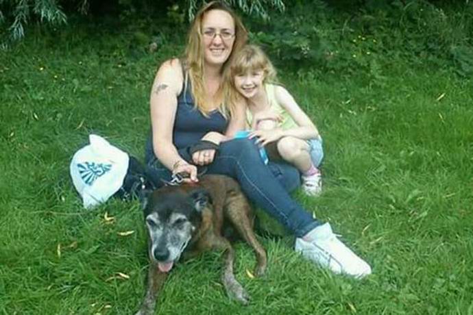 Egy szellem kutya üldözi az otthoni poltergeistát. Fotók és videók